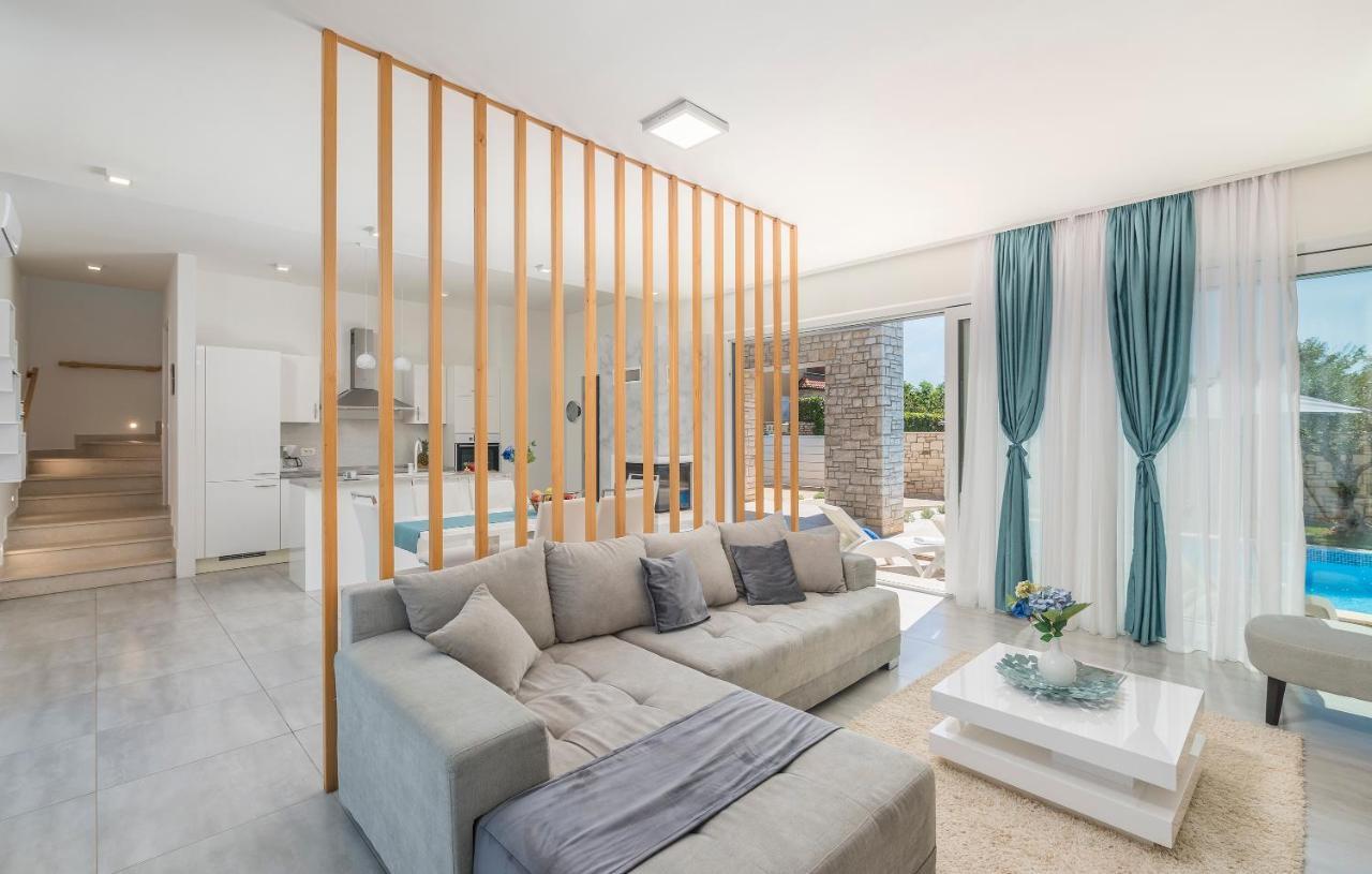 Villa Selest أوماغ المظهر الخارجي الصورة